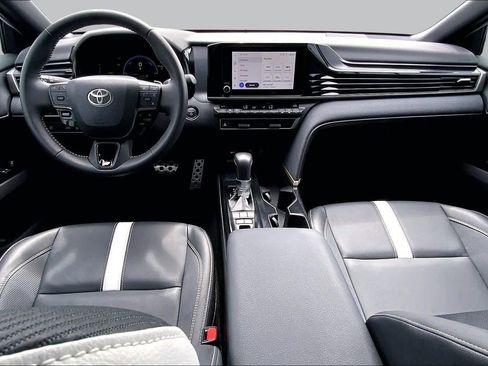 Certified 2025 Toyota Camry SE w/ Convenience Package FWD image 15