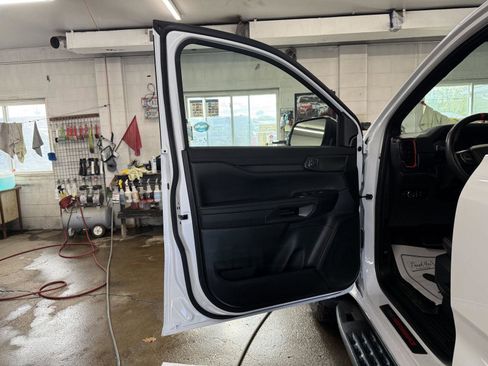 Used 2024 Ford Ranger Raptor AWD/4WD image 12
