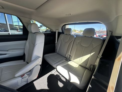 Used 2023 Kia Sorento EX w/ Panoramic Sunroof Package image 36