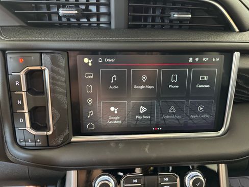 Used 2024 GMC Yukon XL Denali w/ Advanced Technology Package AWD/4WD image 26