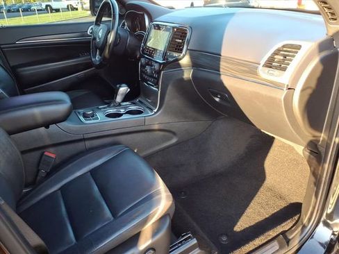 Used 2022 Jeep Grand Cherokee Limited w/ Trailer Tow Group IV image 27