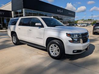 Used 2020 Chevrolet Suburban LT w/ Luxury Package RWD video 1