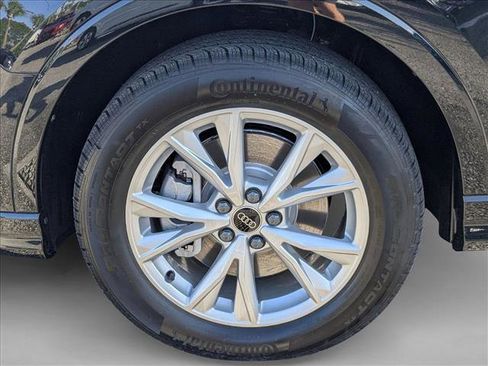 New 2025 Audi Q3 2.0T Premium image 9