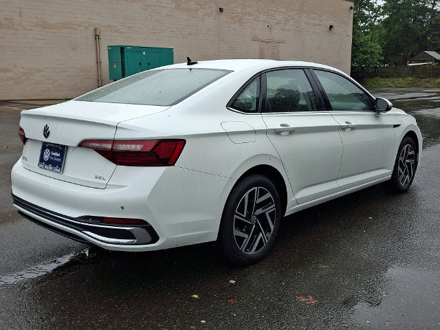Certified 2024 Volkswagen Jetta SEL FWD image 11