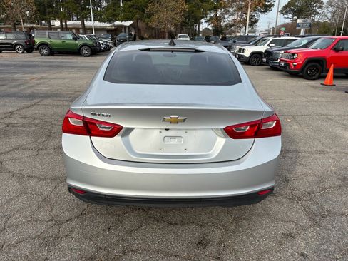 Used 2021 Chevrolet Malibu LS image 6