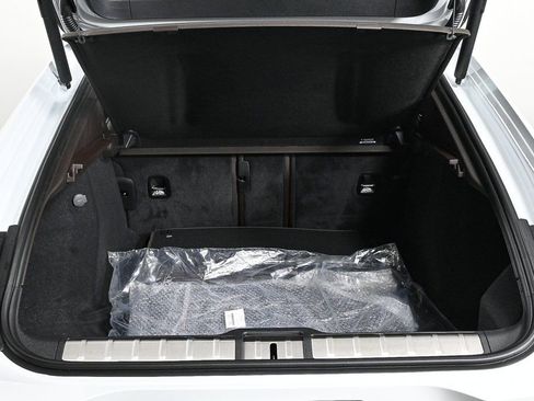 New 2026 Porsche Panamera RWD image 32