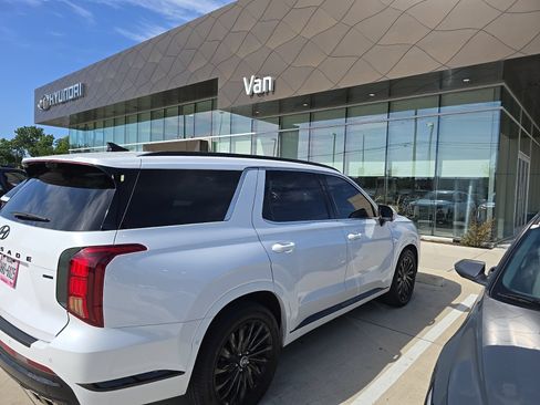 Used 2025 Hyundai Palisade Calligraphy AWD/4WD image 6