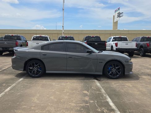 Used 2023 Dodge Charger R/T w/ Blacktop Package RWD image 2