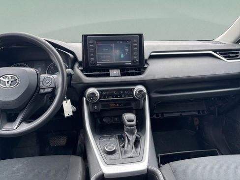 Certified 2020 Toyota RAV4 LE image 10