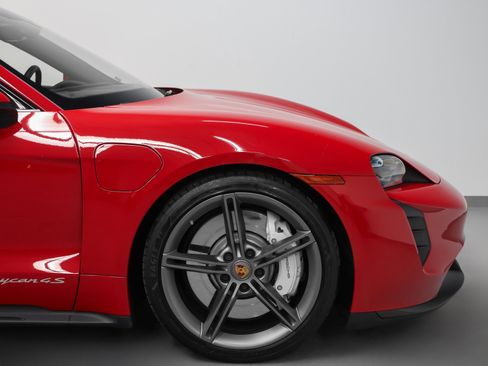 Certified 2023 Porsche Taycan 4S image 16