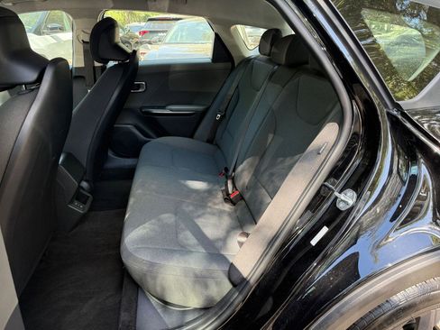 Used 2025 Kia K4 FWD image 37