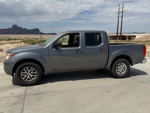 Used 2018 Nissan Frontier SV RWD image 13