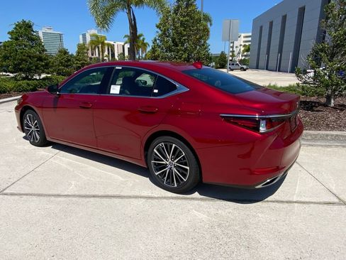 New 2025 Lexus ES 350 w/ Premium Package image 2