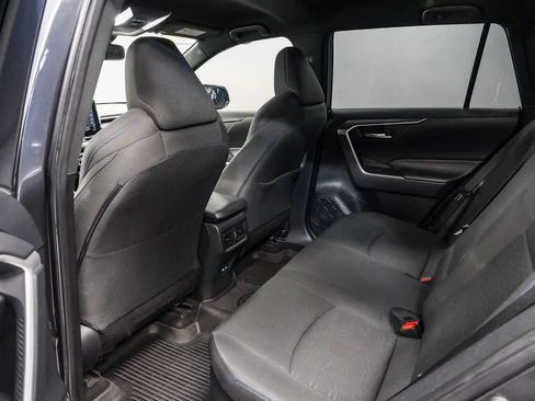 Used 2022 Toyota RAV4 SE w/ SE Grade Weather Package AWD/4WD image 18
