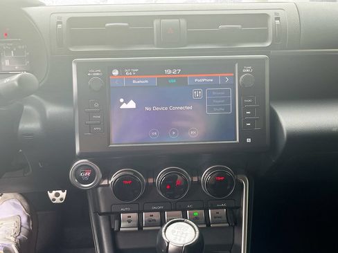 Used 2023 Toyota GR86 Premium RWD image 18