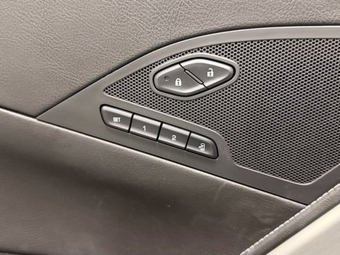 Used 2015 Chevrolet Corvette Stingray Z51 w/ 2LT Preferred Equipment Group image 27