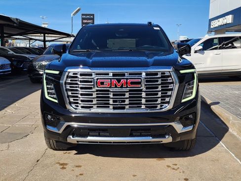 New 2026 GMC Yukon XL Denali w/ Denali Reserve Package AWD/4WD image 8