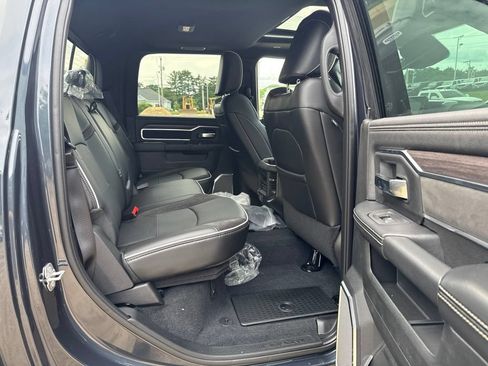 New 2026 RAM 2500 Laramie AWD/4WD image 26