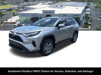 Used 2025 Toyota RAV4 XLE FWD video 2