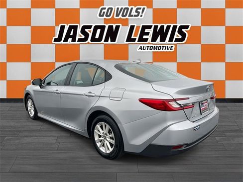 Used 2025 Toyota Camry LE image 6