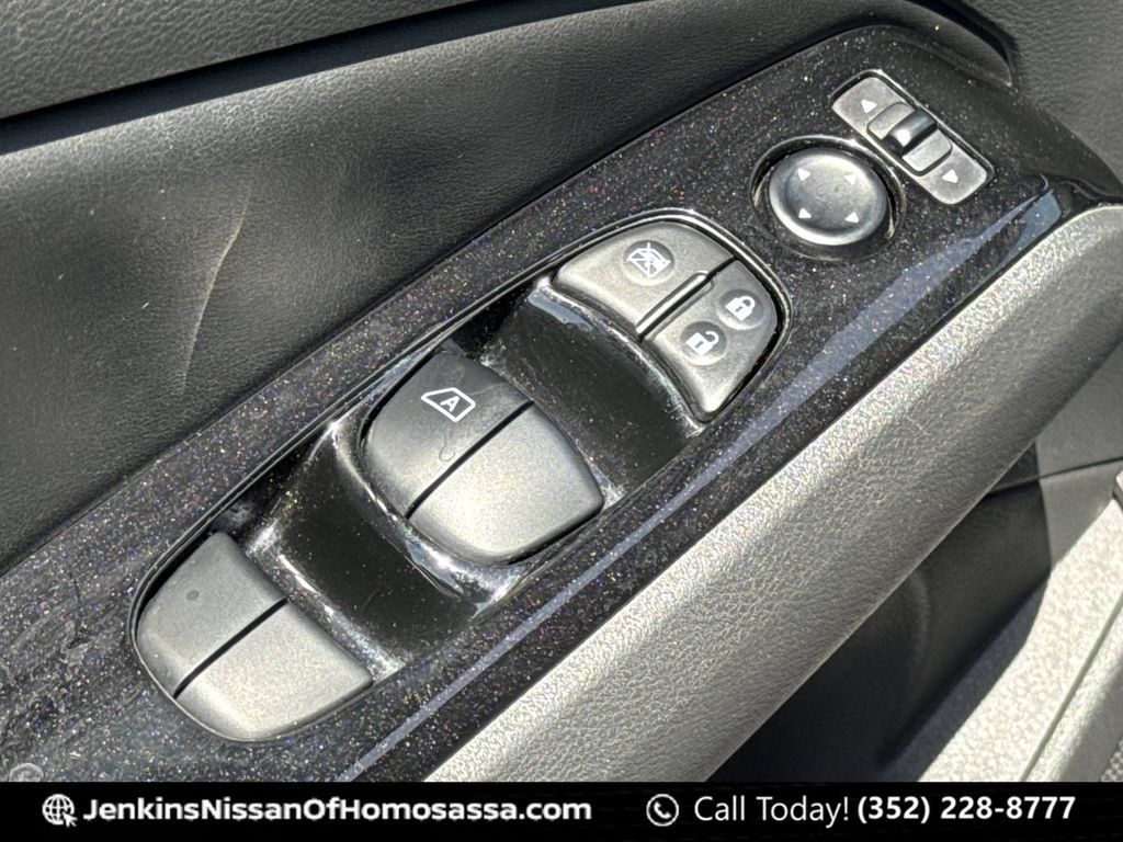 Certified 2024 Nissan Altima 2.5 SR FWD image 30