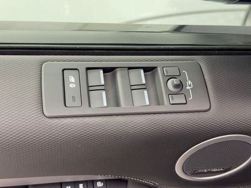Certified 2026 Land Rover Discovery Dynamic SE AWD/4WD image 15