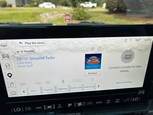 Used 2024 GMC Hummer EV 3X AWD/4WD image 36