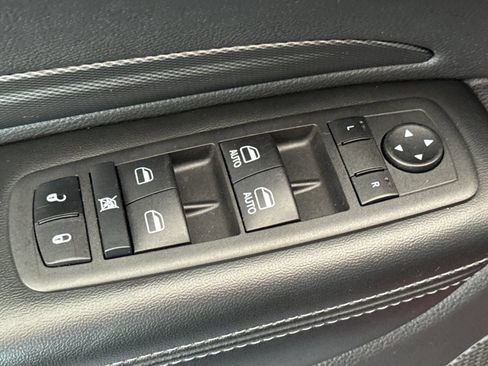 Used 2022 Dodge Durango GT image 11