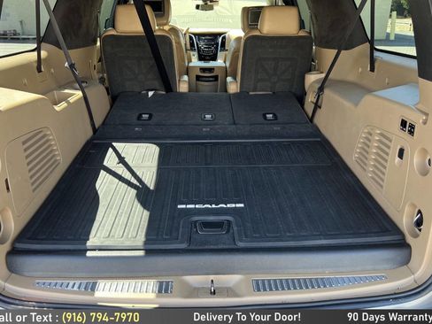 Used 2018 Cadillac Escalade ESV Platinum image 12
