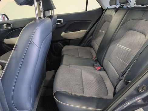 Certified 2021 Hyundai Venue FWD image 26