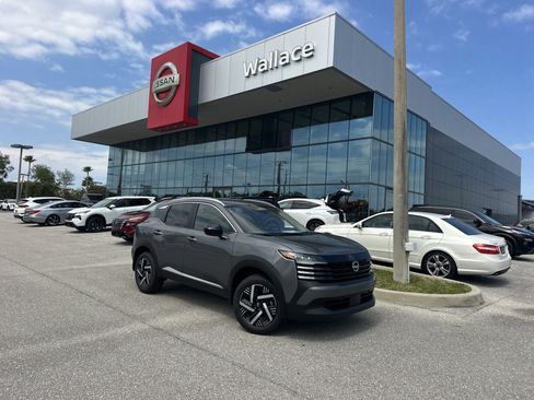 New 2026 Nissan Kicks SV FWD image 1