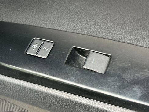 Certified 2025 Toyota Camry SE w/ Convenience Package image 22