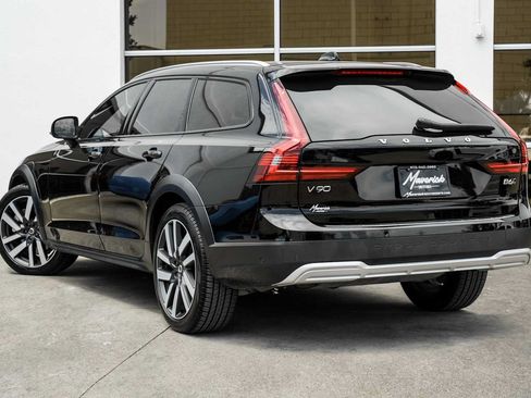 Used 2025 Volvo V90 B6 Cross Country Plus w/ Protection Package Premier AWD/4WD image 11