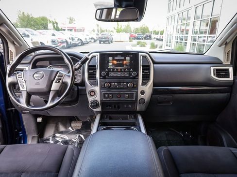Used 2021 Nissan Titan SV w/ SV Convenience Package AWD/4WD image 17