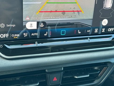 New 2026 Volkswagen Tiguan SE image 19