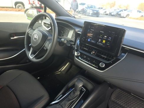 Used 2025 Toyota Corolla SE image 11