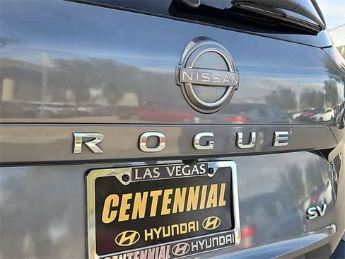 Used 2022 Nissan Rogue SV image 12