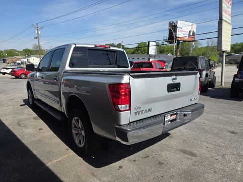 Used 2013 Nissan Titan SV AWD/4WD image 4