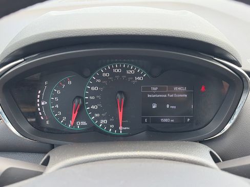 Used 2022 Chevrolet Trax LT w/ Midnight Edition AWD/4WD image 18