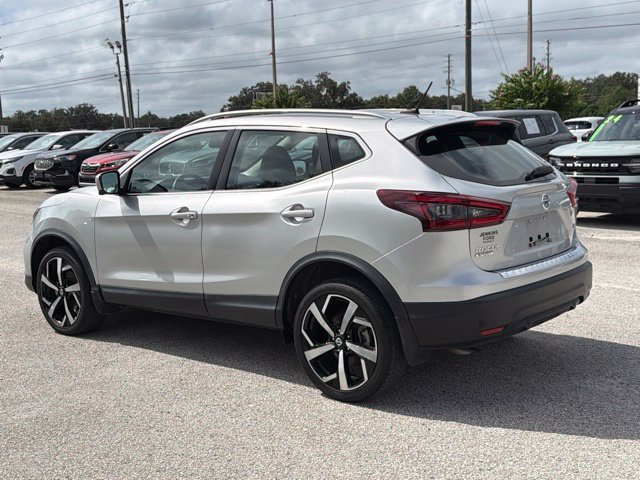 Used 2022 Nissan Rogue Sport SL FWD image 3