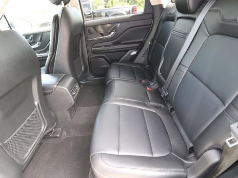 Used 2024 Lincoln Corsair FWD image 9