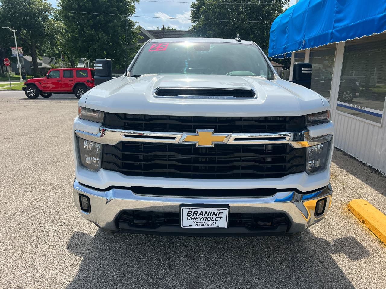 Used 2025 Chevrolet Silverado 2500 LT w/ Convenience Package AWD/4WD image 19