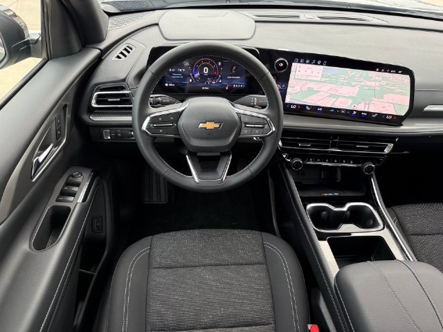 Used 2026 Chevrolet Traverse LT w/ Driver Confidence Package FWD image 20