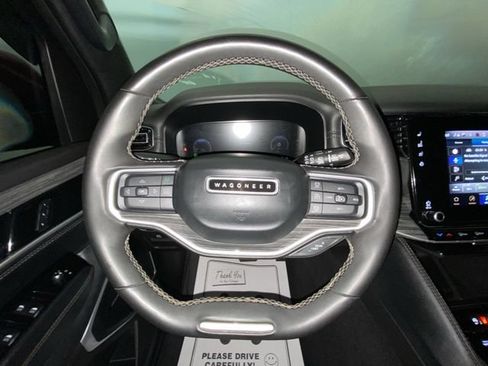 Used 2022 Jeep Wagoneer Series III AWD/4WD image 14