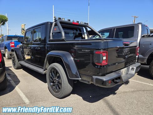 Used 2021 Jeep Gladiator Overland AWD/4WD image 2