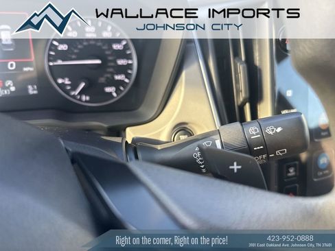 Used 2025 Subaru Crosstrek 2.0i Premium image 22