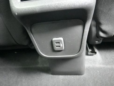 Used 2022 Chevrolet Equinox LT image 9