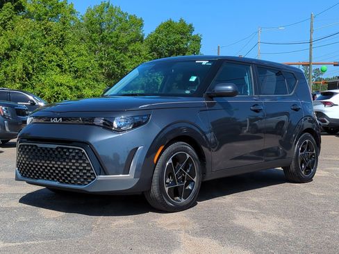 Certified 2023 Kia Soul EX image 2