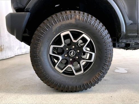 Used 2025 Ford Bronco 4-Door AWD/4WD image 6