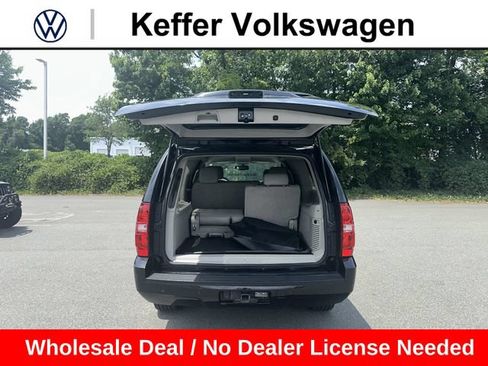 Used 2013 Chevrolet Suburban LT w/ Luxury Package AWD/4WD image 31